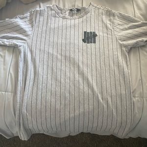 Undefeated Pin Stripe Style T-shirt size XL